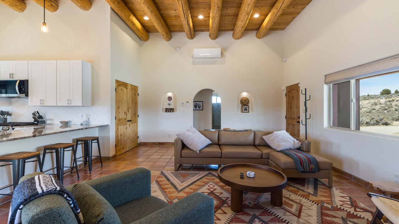Photo of Livingroom in Ranchos De Taos
