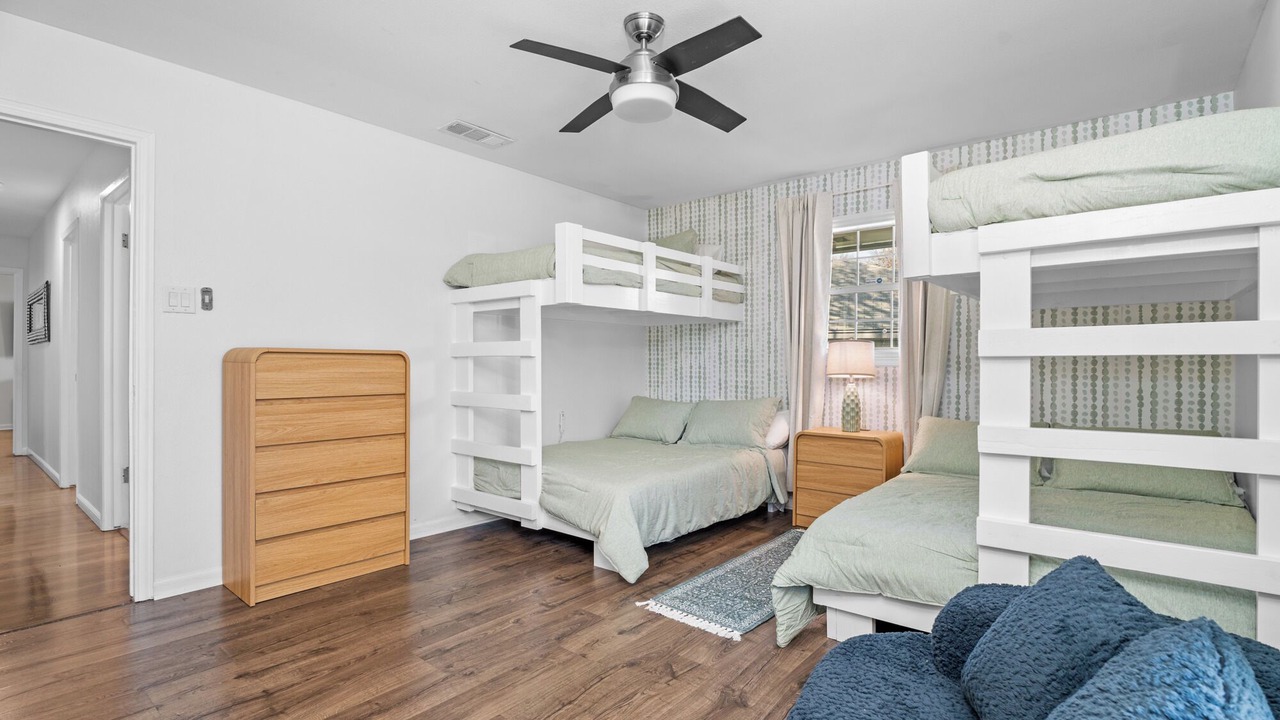 Photo of Bedroom in Vance Jackson