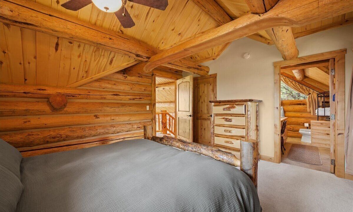 Photo of Bedroom in Pleasant Valley