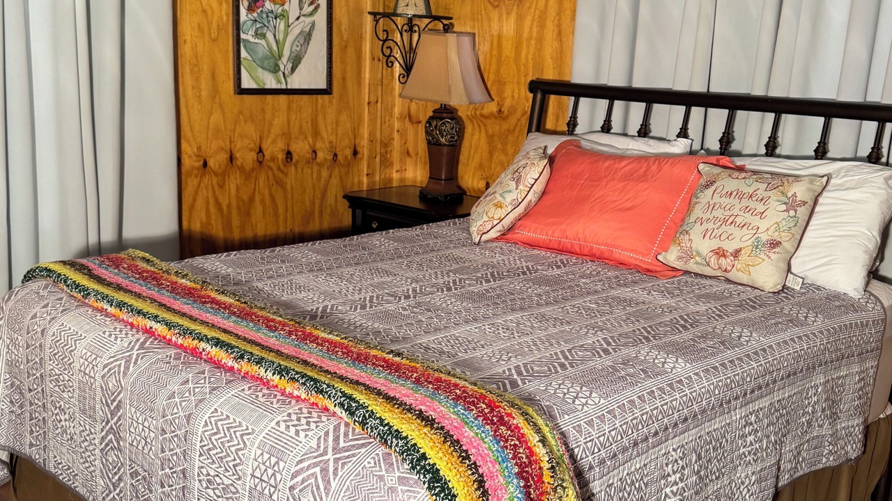 Photo of Bedroom in Gordon
