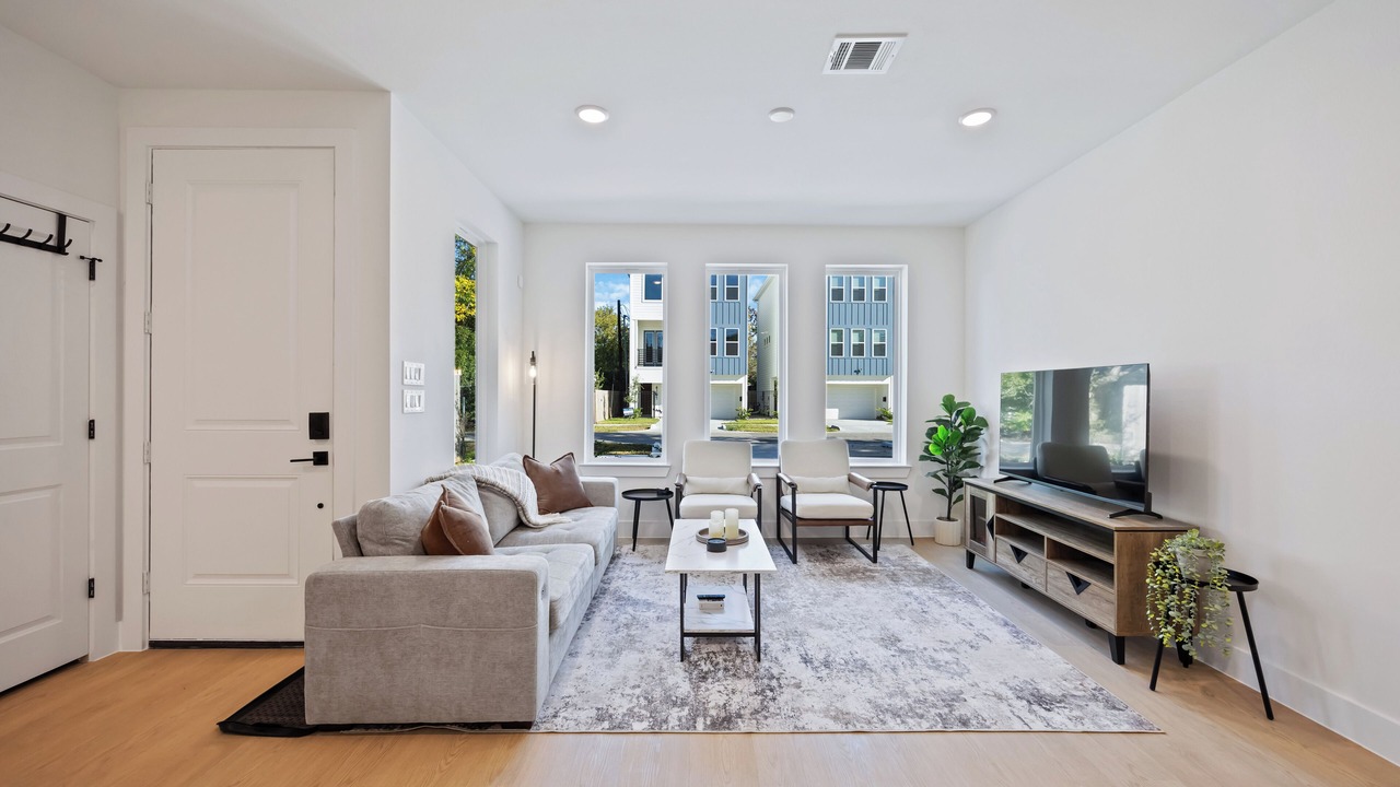 Photo of Livingroom in OST - South Union