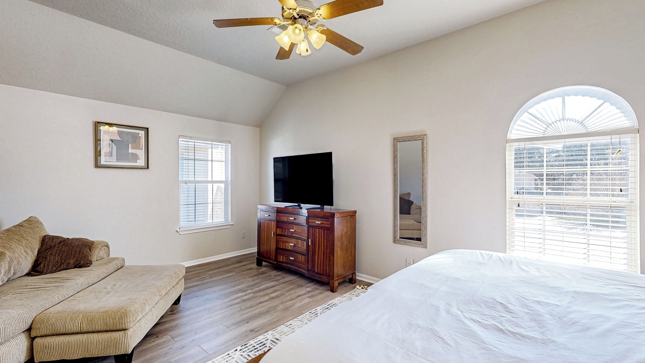 Photo of Bedroom in Conroe