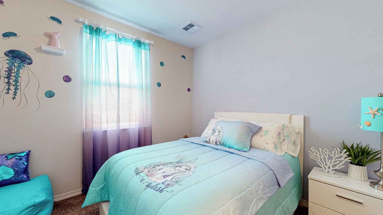 Photo of Bedroom in Biggs Field