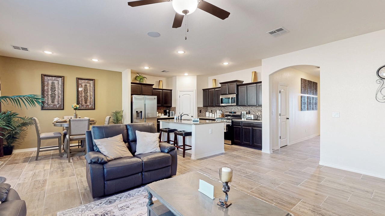 Photo of Livingroom in Biggs Field