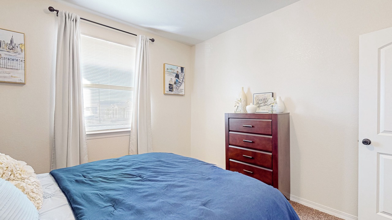 Photo of Bedroom in Biggs Field