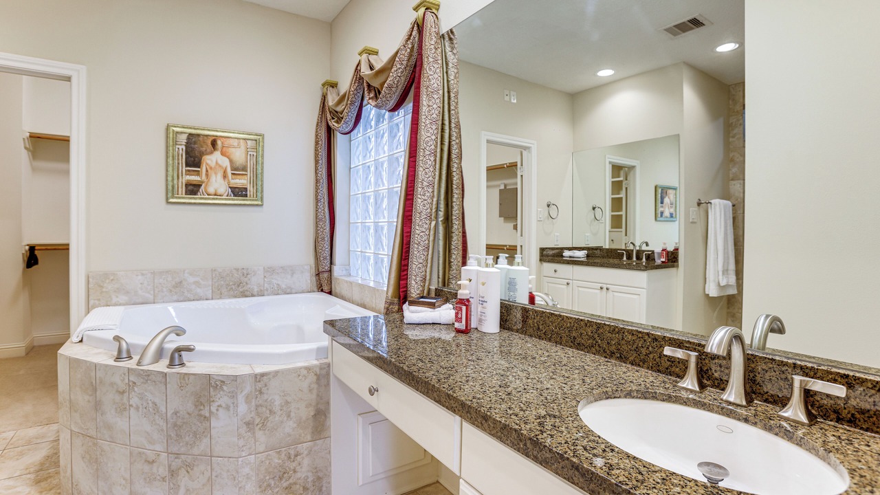 Photo of Bathroom in Neartown