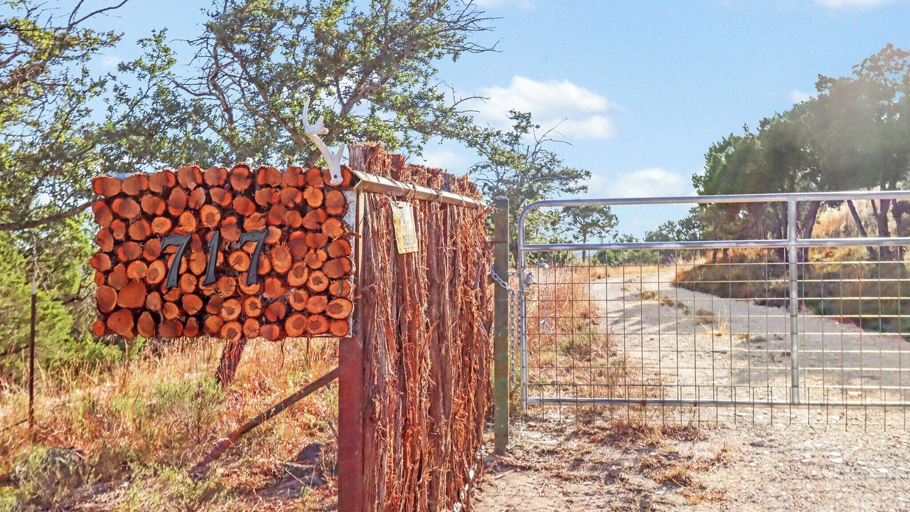 Photo of Others in Blanco