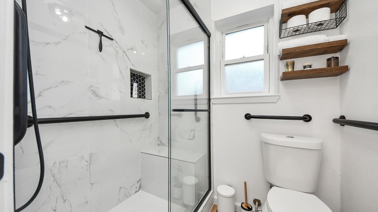 Photo of Bathroom in Barker