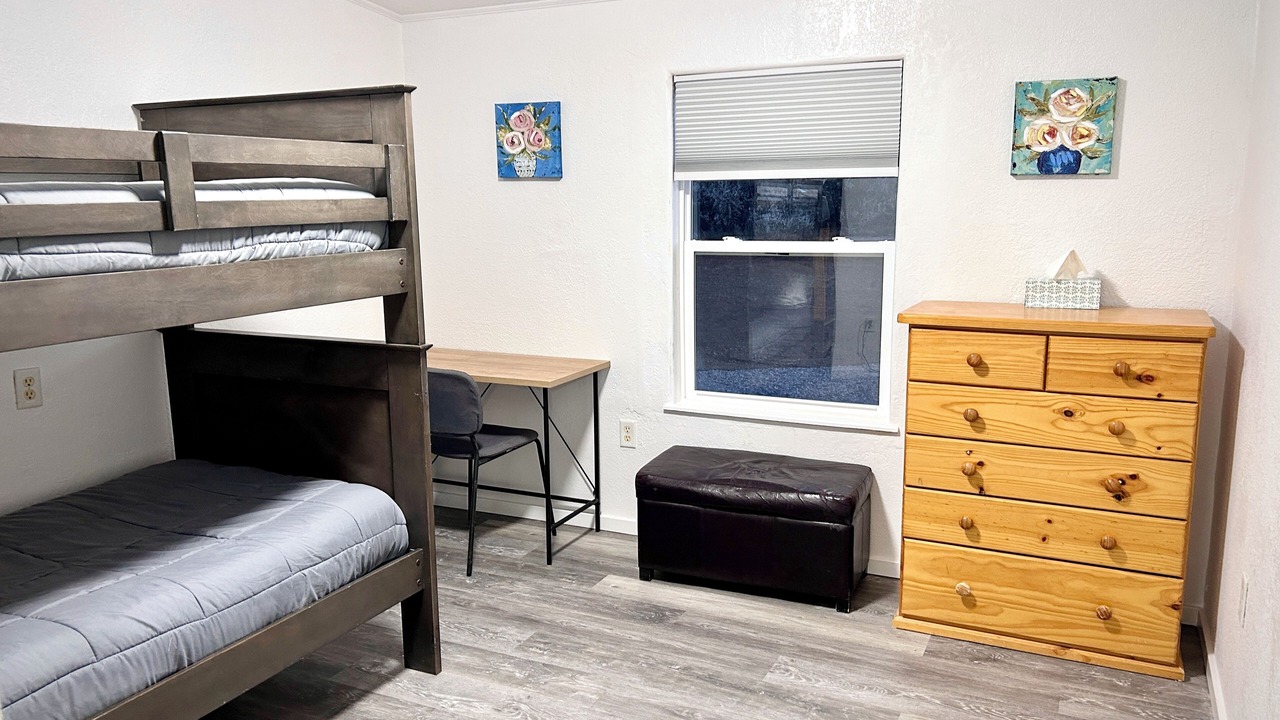 Photo of Bedroom in Aztec