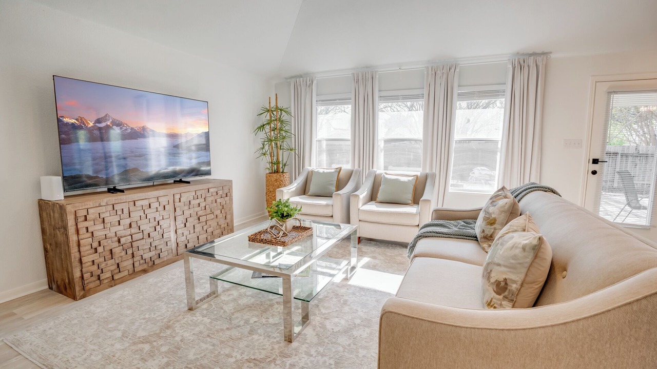 Photo of Livingroom in Pflugerville