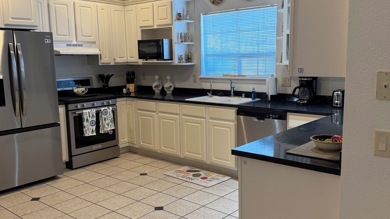 Photo of Kitchen in Alamogordo