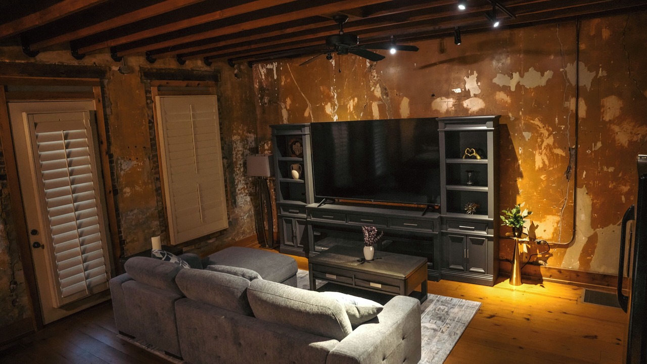 Photo of Livingroom in Sulphur Springs
