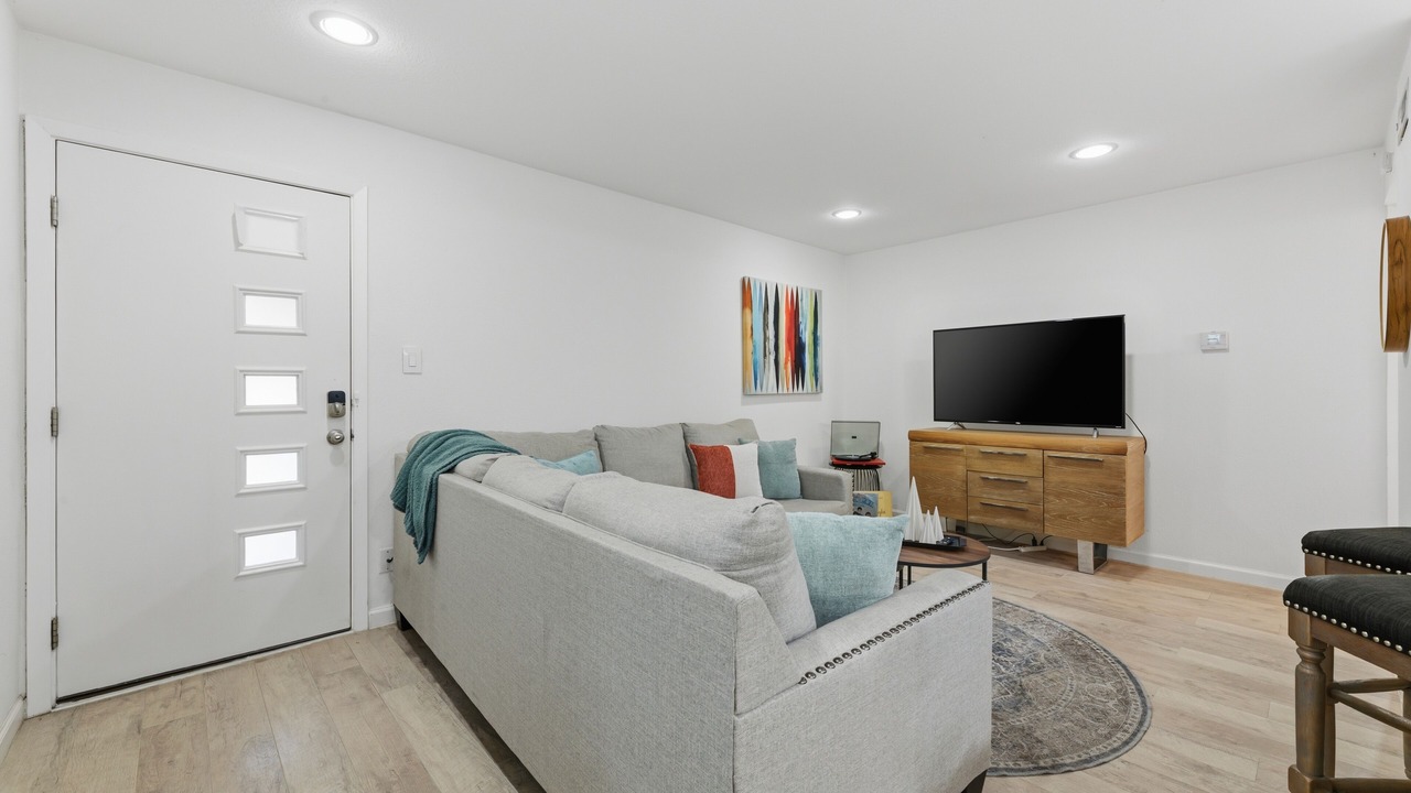 Photo of Livingroom in Clarksville