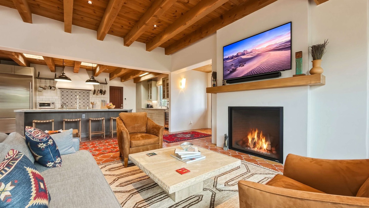 Photo of Livingroom in Northeast Santa Fe