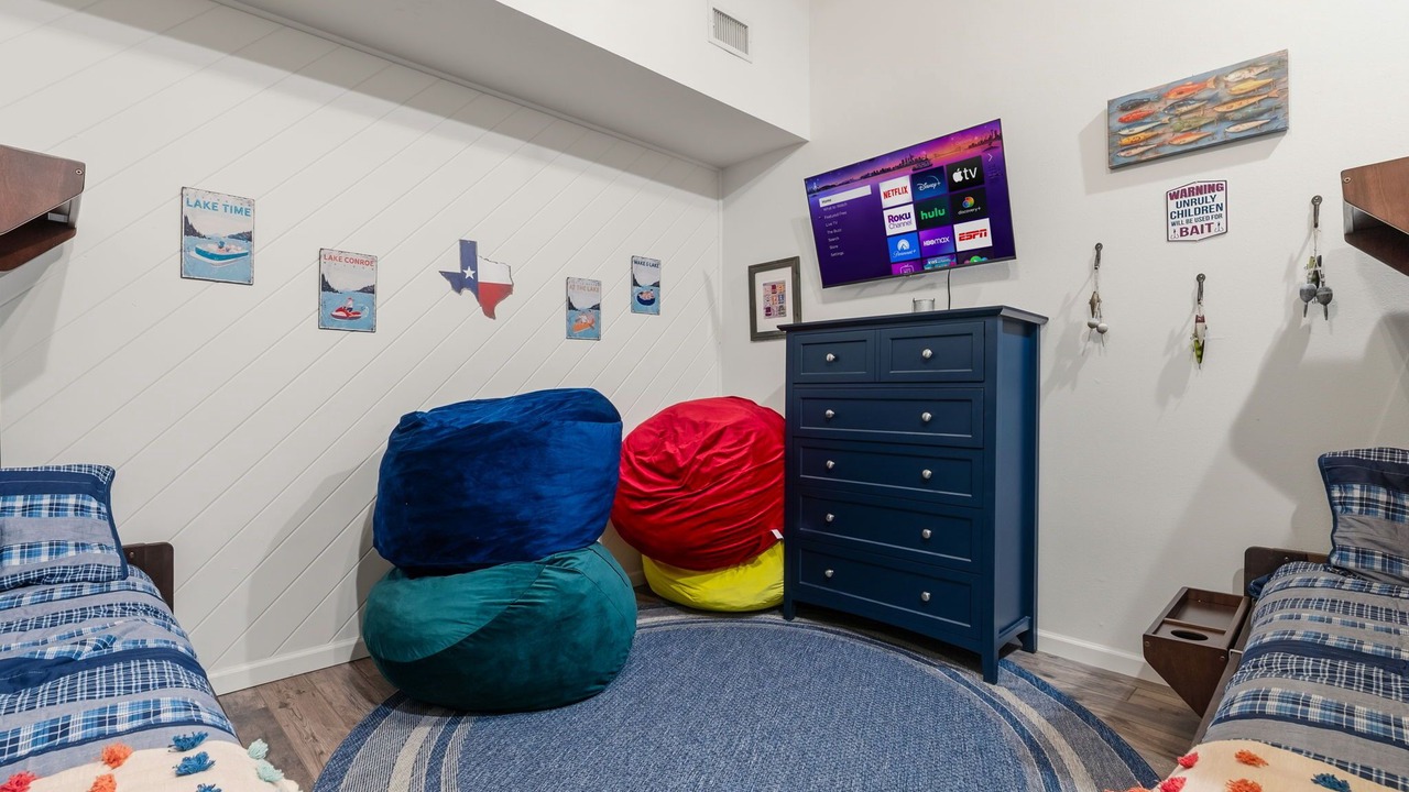 Photo of Bedroom in Walden on Lake Conroe