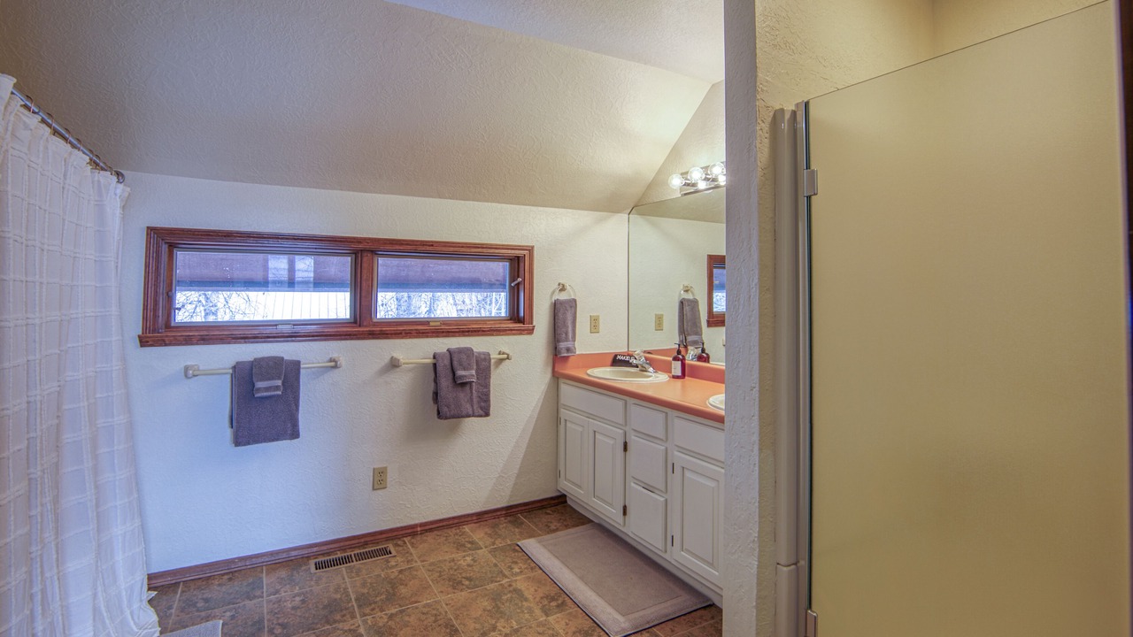 Photo of Bathroom in San Juan River Village
