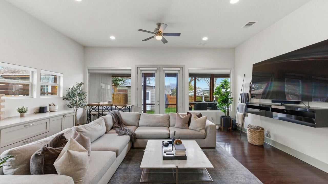 Photo of Livingroom in Barton Heights
