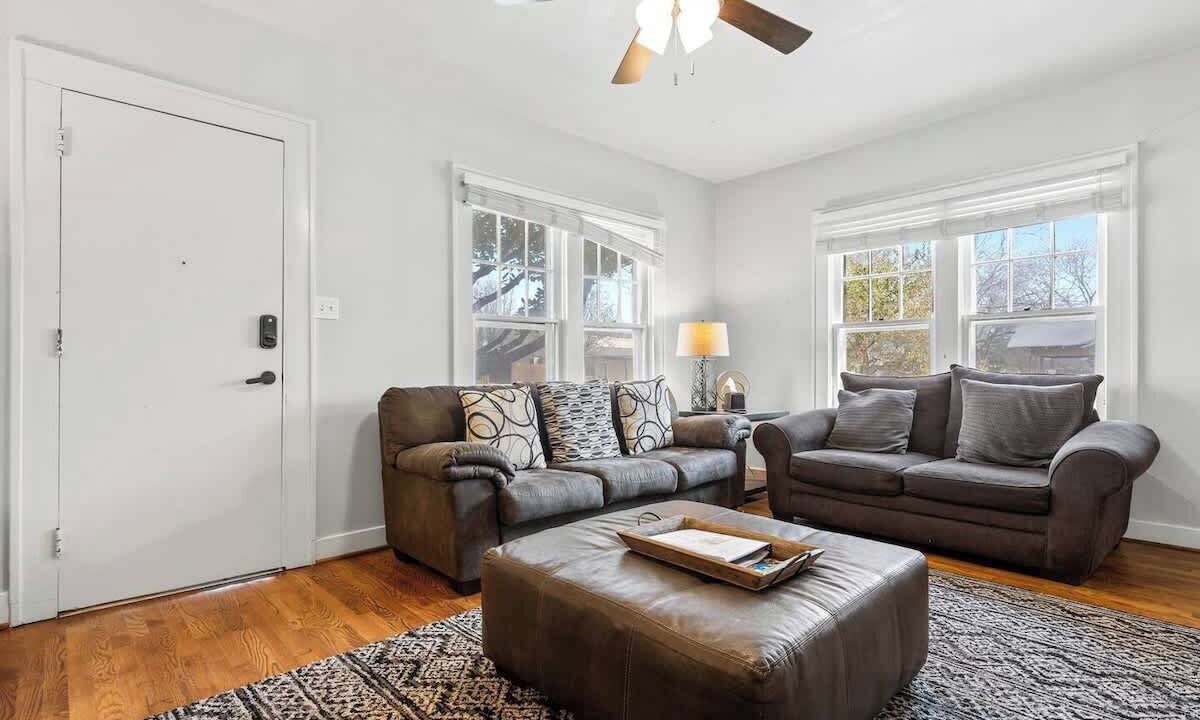 Photo of Livingroom in Arlington Heights