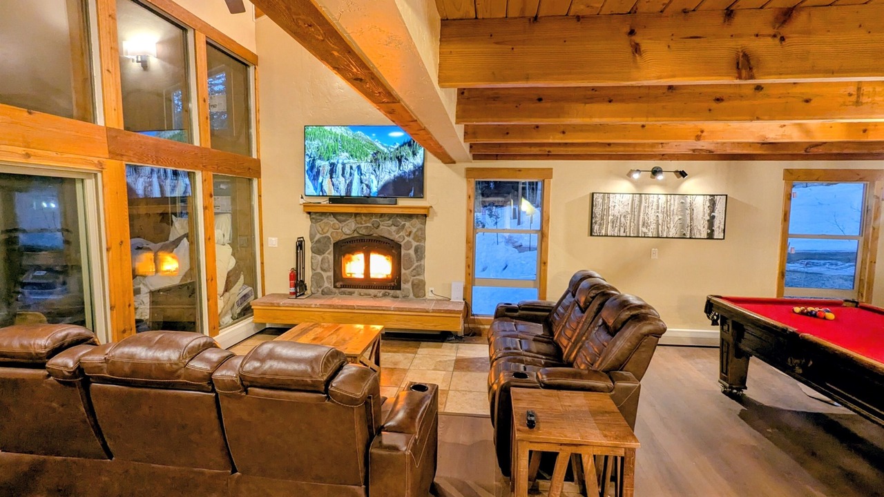 Photo of Livingroom in Columbine Lake