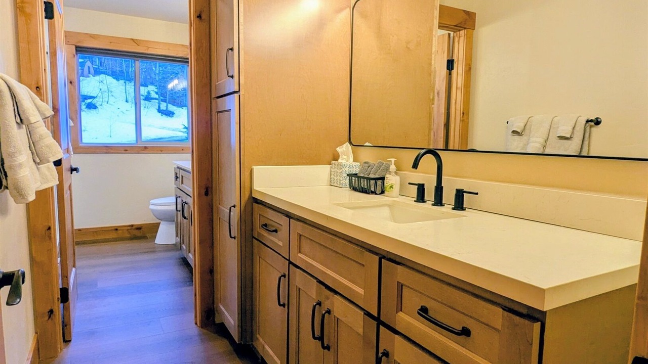 Photo of Bathroom in Columbine Lake