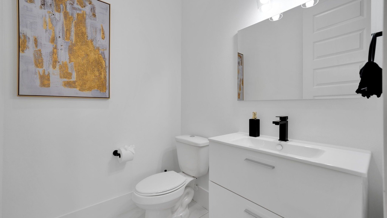 Photo of Bathroom in Foster Place
