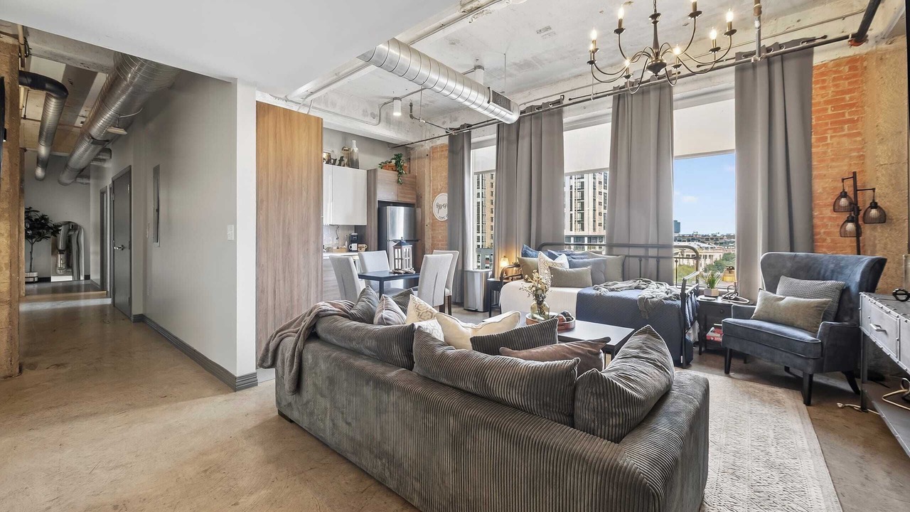 Photo of Livingroom in Downtown Dallas