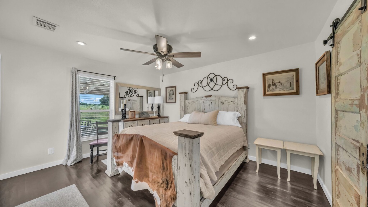 Photo of Bedroom in Weatherford