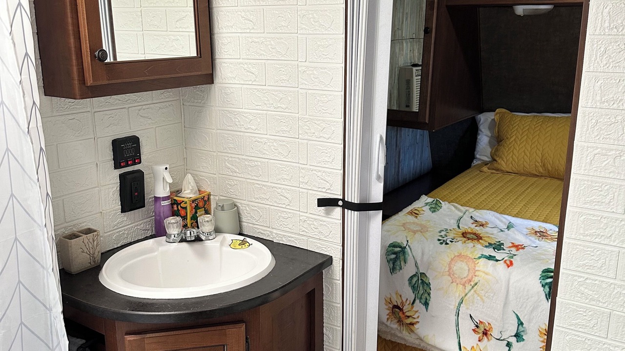 Photo of Bedroom in Aztec