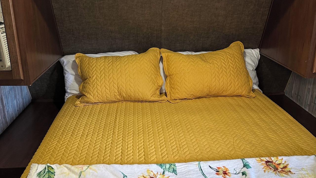 Photo of Bedroom in Aztec
