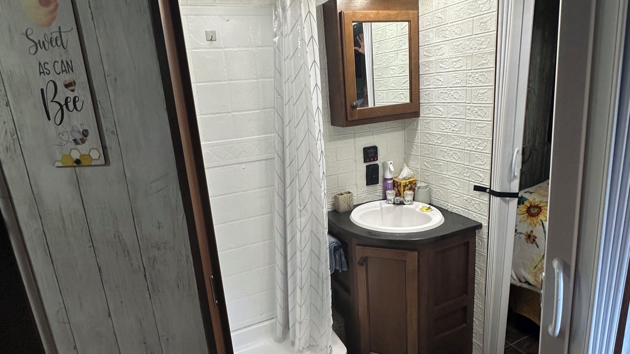 Photo of Bathroom in Aztec