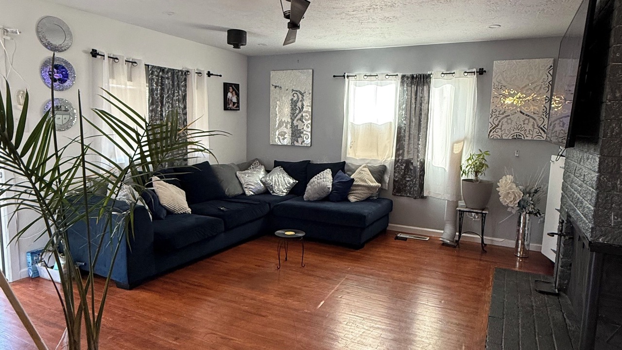 Photo of Livingroom in Northeast Heights