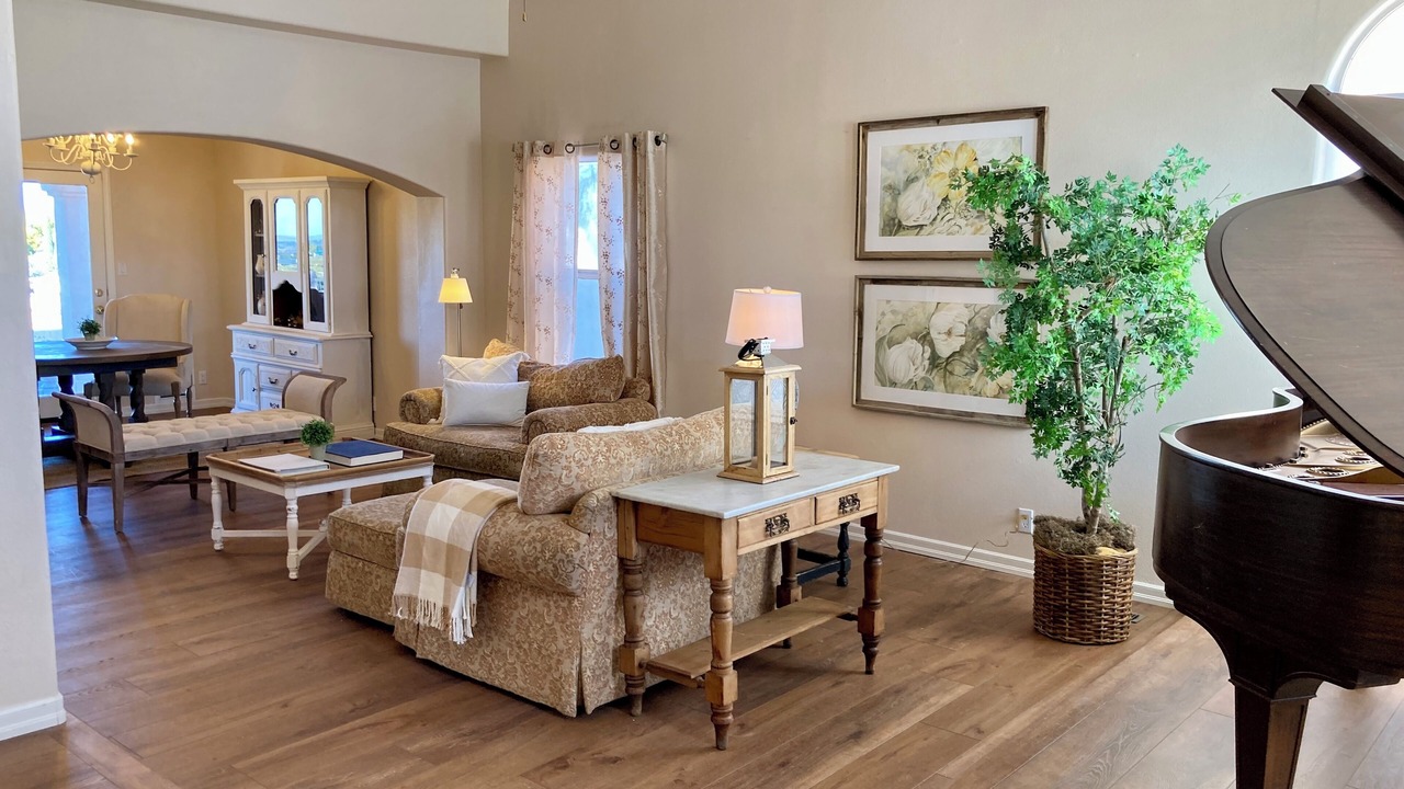Photo of Livingroom in Rio Rancho