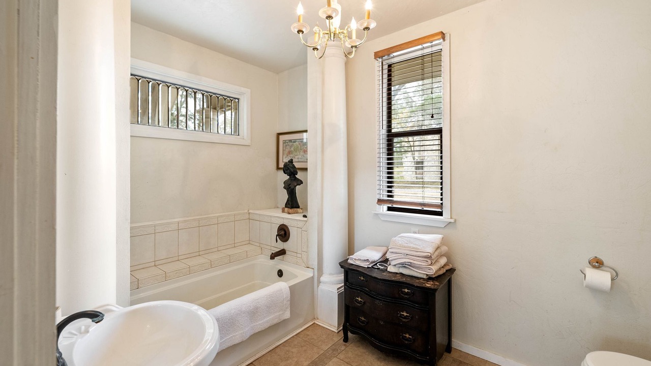Photo of Bathroom in Ingram