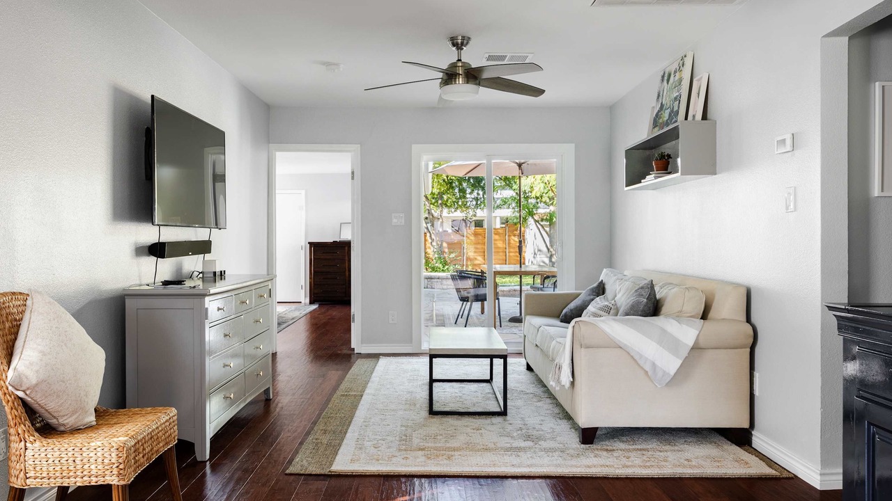 Photo of Livingroom in Highland Park West