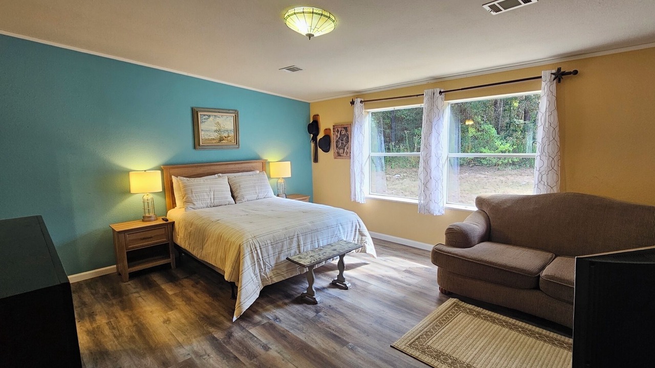 Photo of Bedroom in Navasota