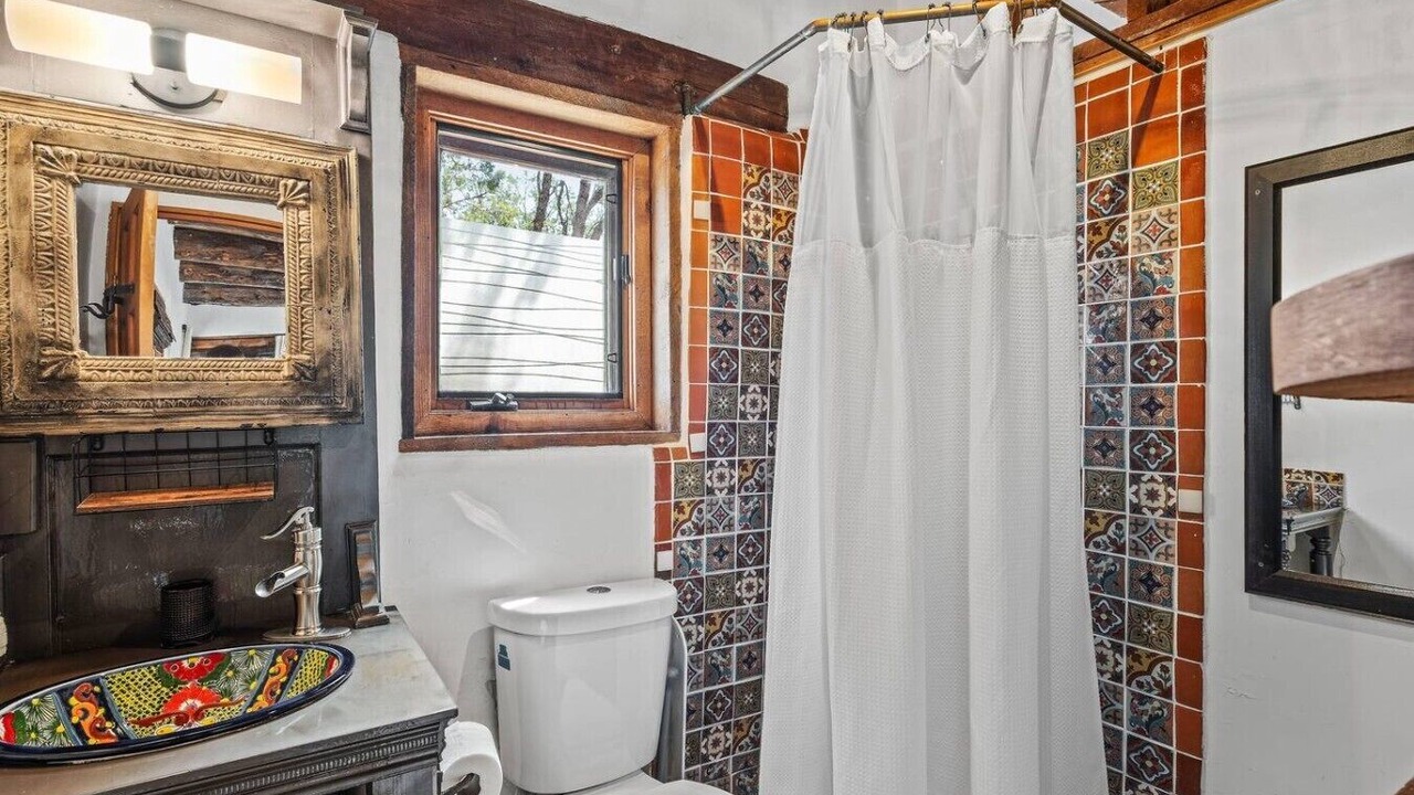Photo of Bathroom in Tesuque