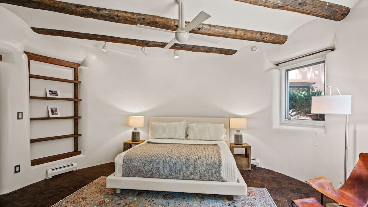 Photo of Bedroom in Tesuque