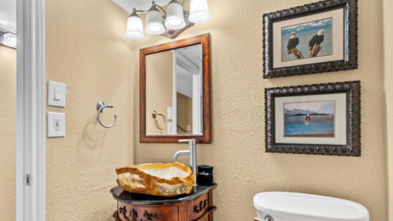 Photo of Bedroom in Lakeway