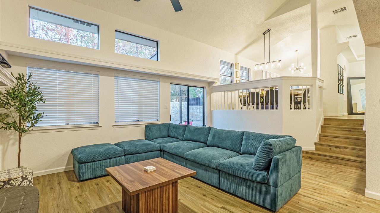 Photo of Livingroom in Biggs Field