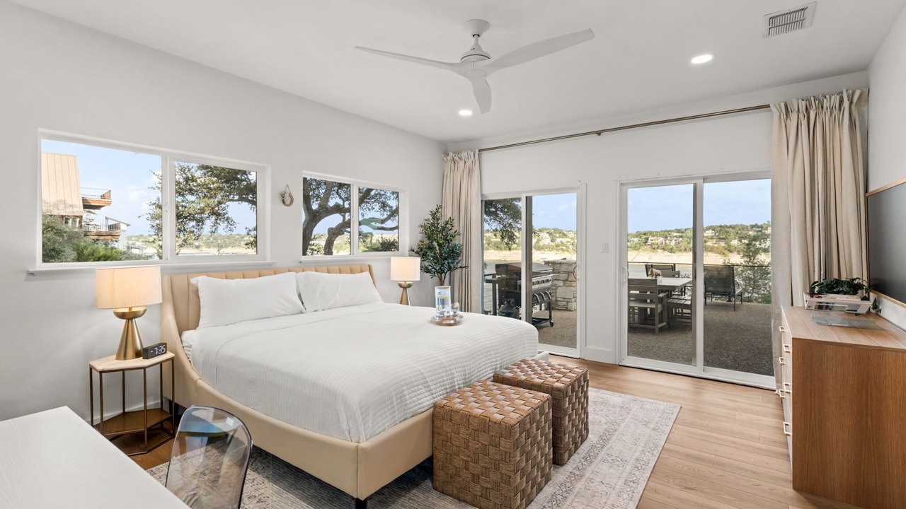 Photo of Bedroom in Point Venture