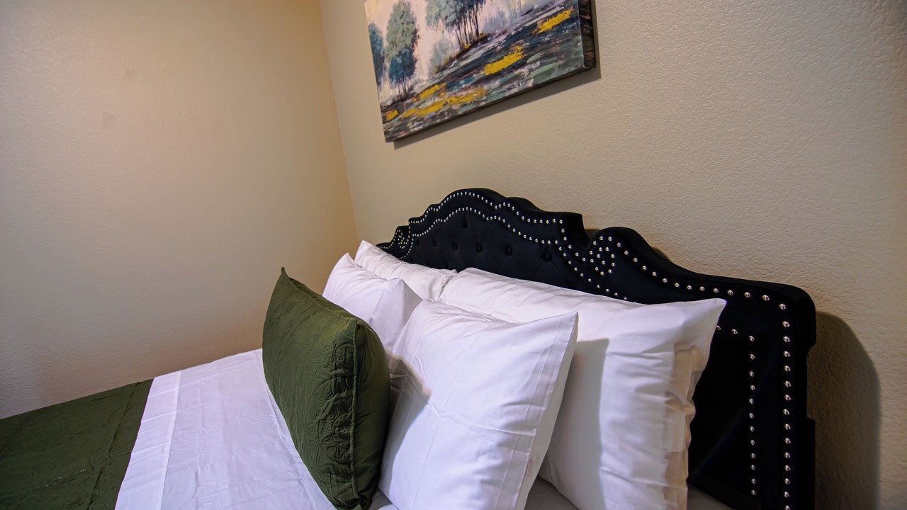 Photo of Bedroom in McNeil