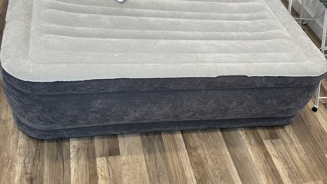 Photo of Bedroom in Lakehills