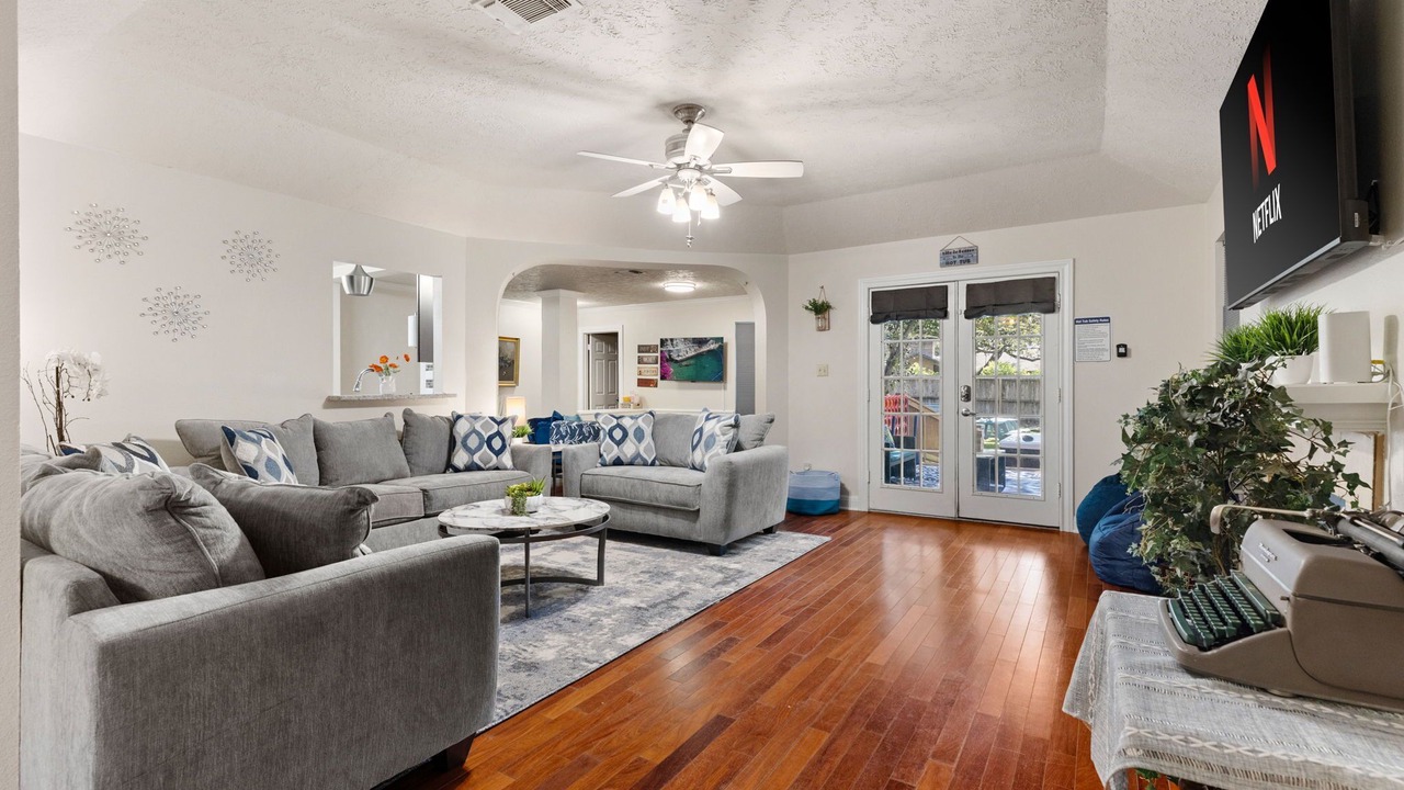 Photo of Livingroom in North San Antonio - SAT