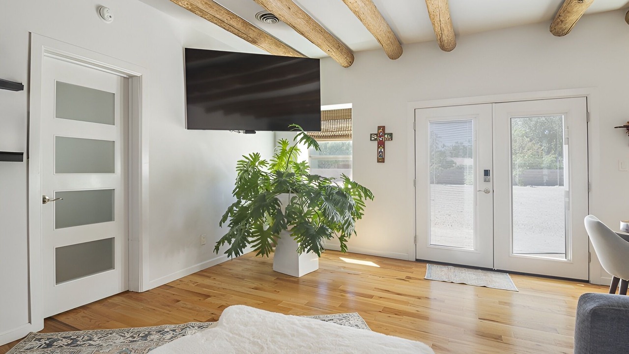 Photo of Bedroom in Alamedan Valley