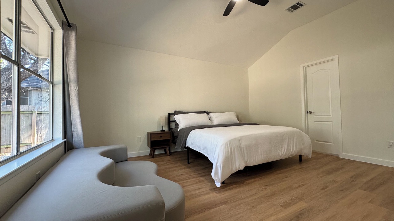 Photo of Bedroom in McNeil