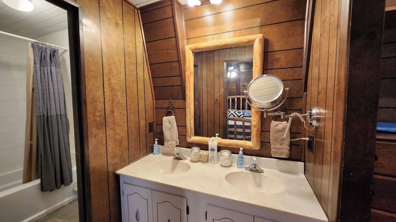Photo of Bathroom in Ruidoso