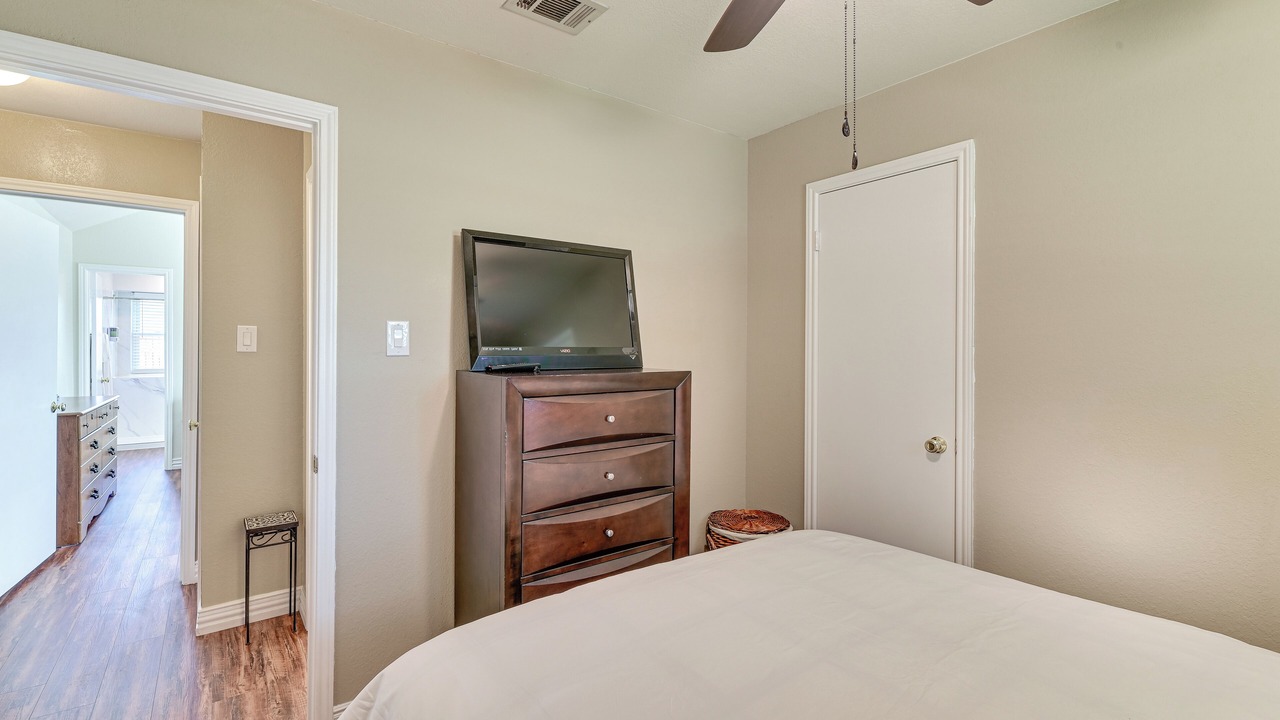 Photo of Bedroom in Lewisville