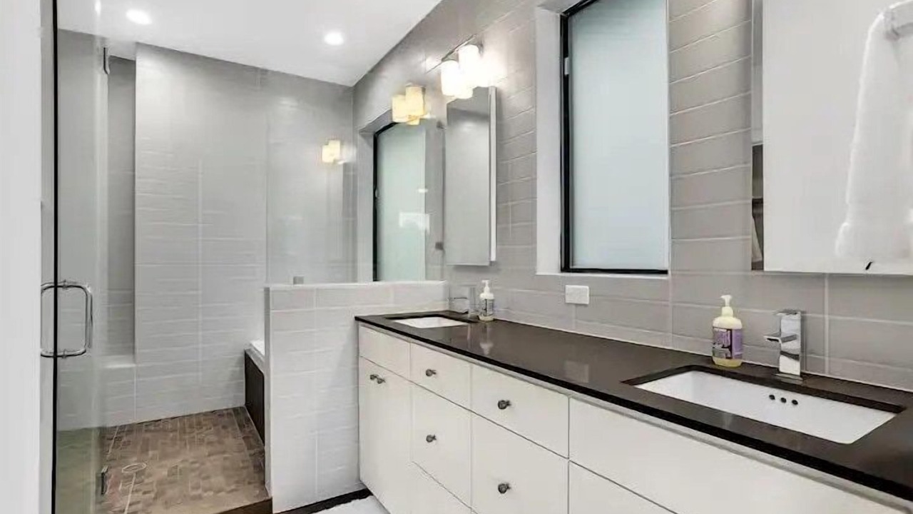Photo of Bathroom in Swede Hill