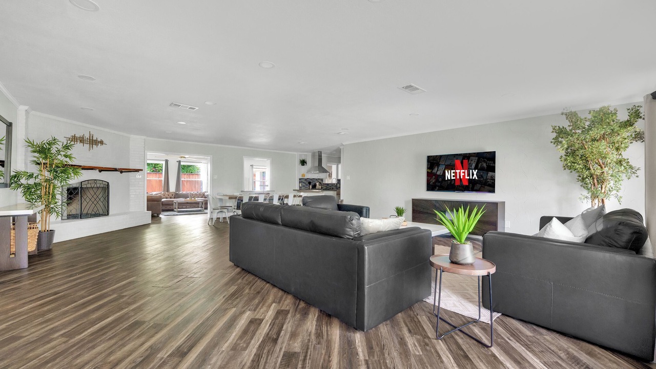 Photo of Livingroom in North Richland Hills