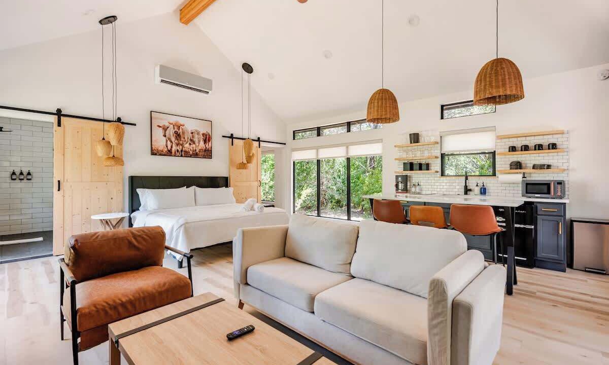 Photo of Livingroom in Cedar Creek